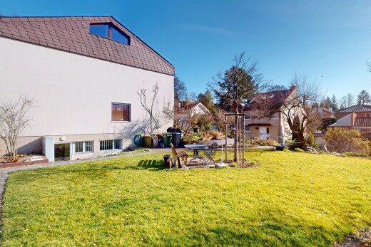 äußeresraum mit rasen