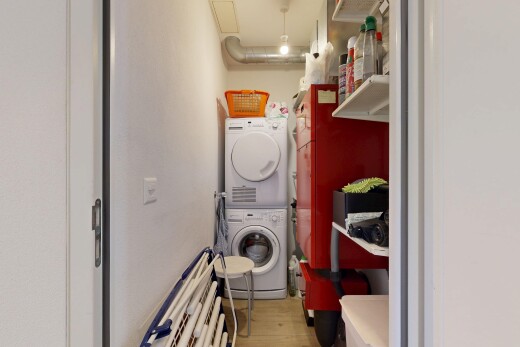 wäschekammer mit wäscherei, light floor, inside property, drywall, und gipskartonwand