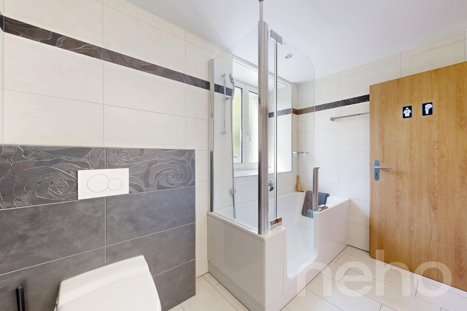 bad mit fliesenwand, tile wall, dusche, komplettes badezimmer, und inside property