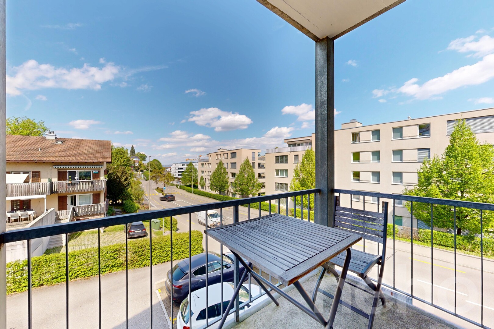 balkon mit from property, apartment complex view, balkon, day time, und grill