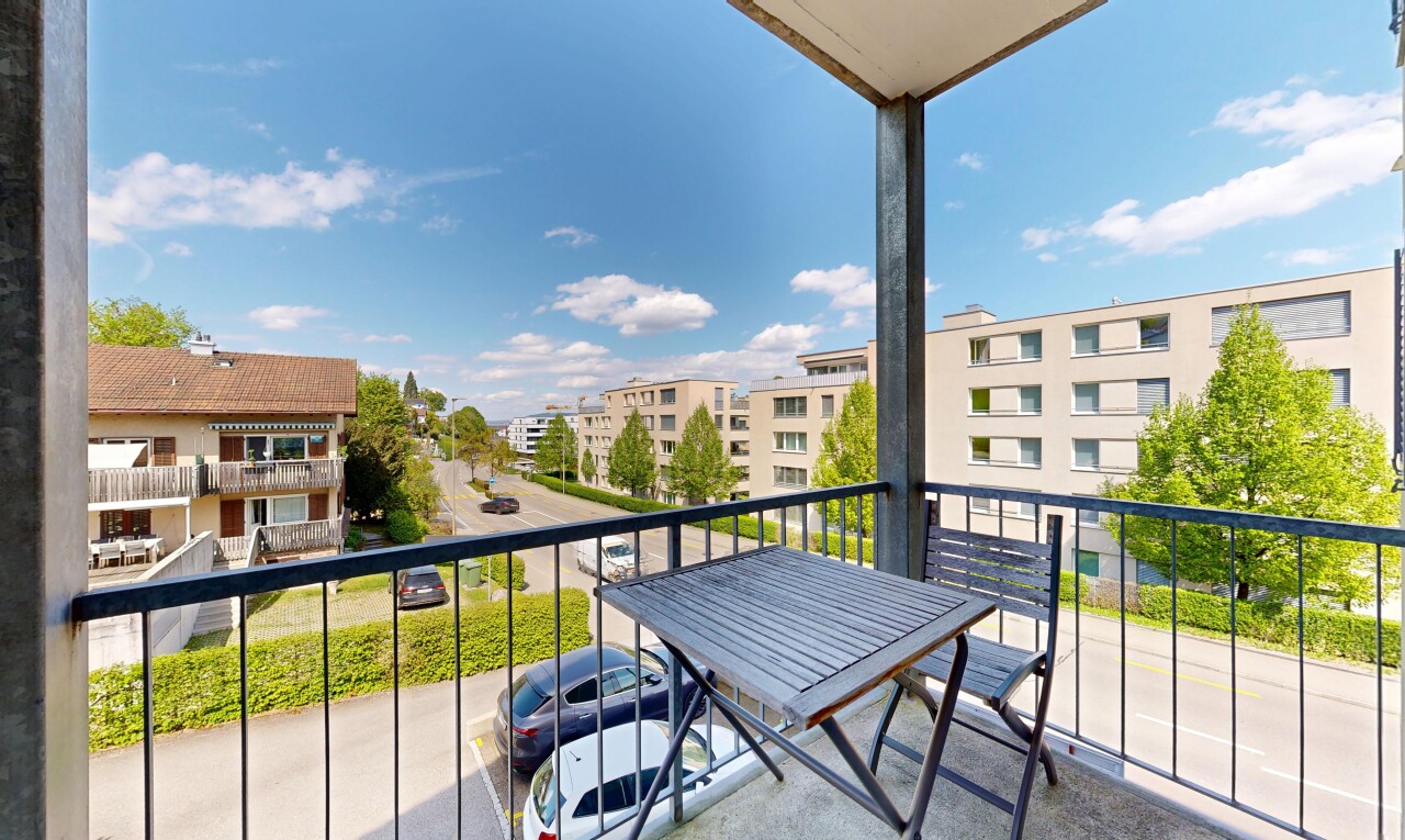 balkon mit from property, apartment complex view, balkon, day time, und grill