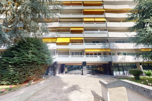 extérieur du bâtiment avec vue sur le complexe d'appartements, apartment complex view, et property visible