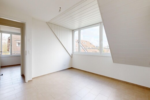 pièce vide avec cloison sèche, drywall, inside property, lumière naturelle, et natural light