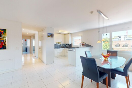 esszimmer mit inside property, natural light, natürliches licht, tile floor, und fliesenboden