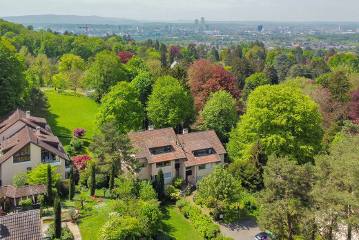 außenansicht mit waldblick