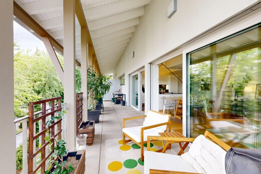 terrasse avec porche et from property