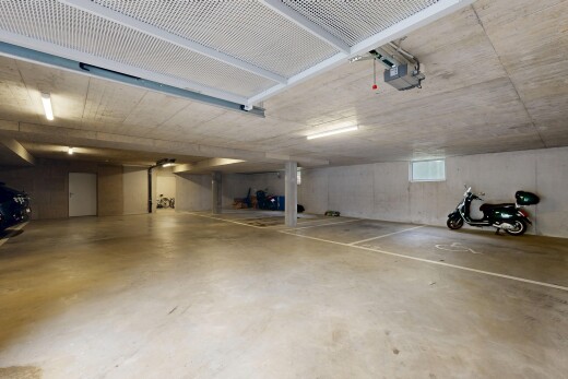 parking avec parking souterrain et lumière naturelle