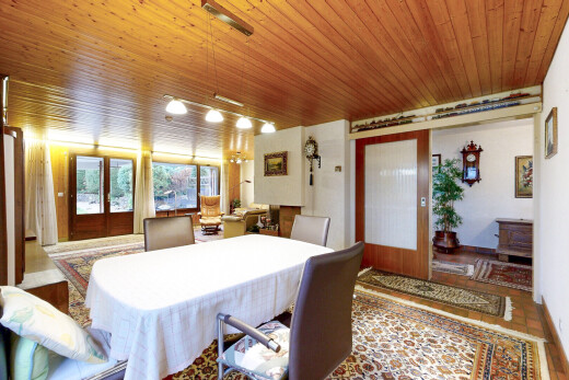 esszimmer mit inside property, wood ceiling, holzdecke, natural light, und natürliches licht