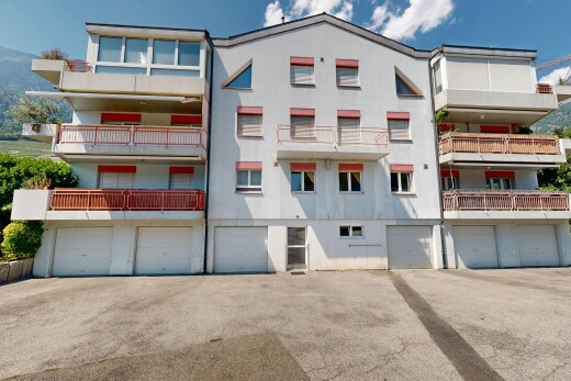 extérieur du bâtiment avec day time, vue sur le complexe d'appartements, et apartment complex view
