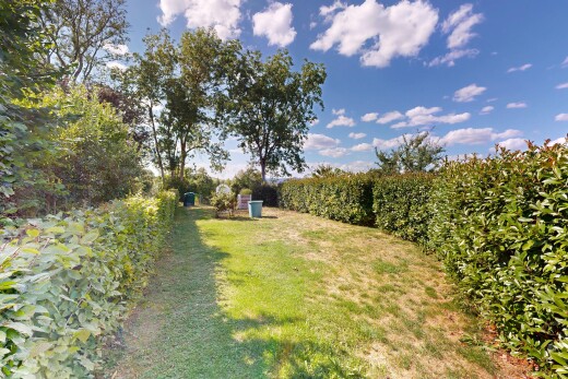 garden featuring a lawn