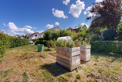 jardin avec day time et puits