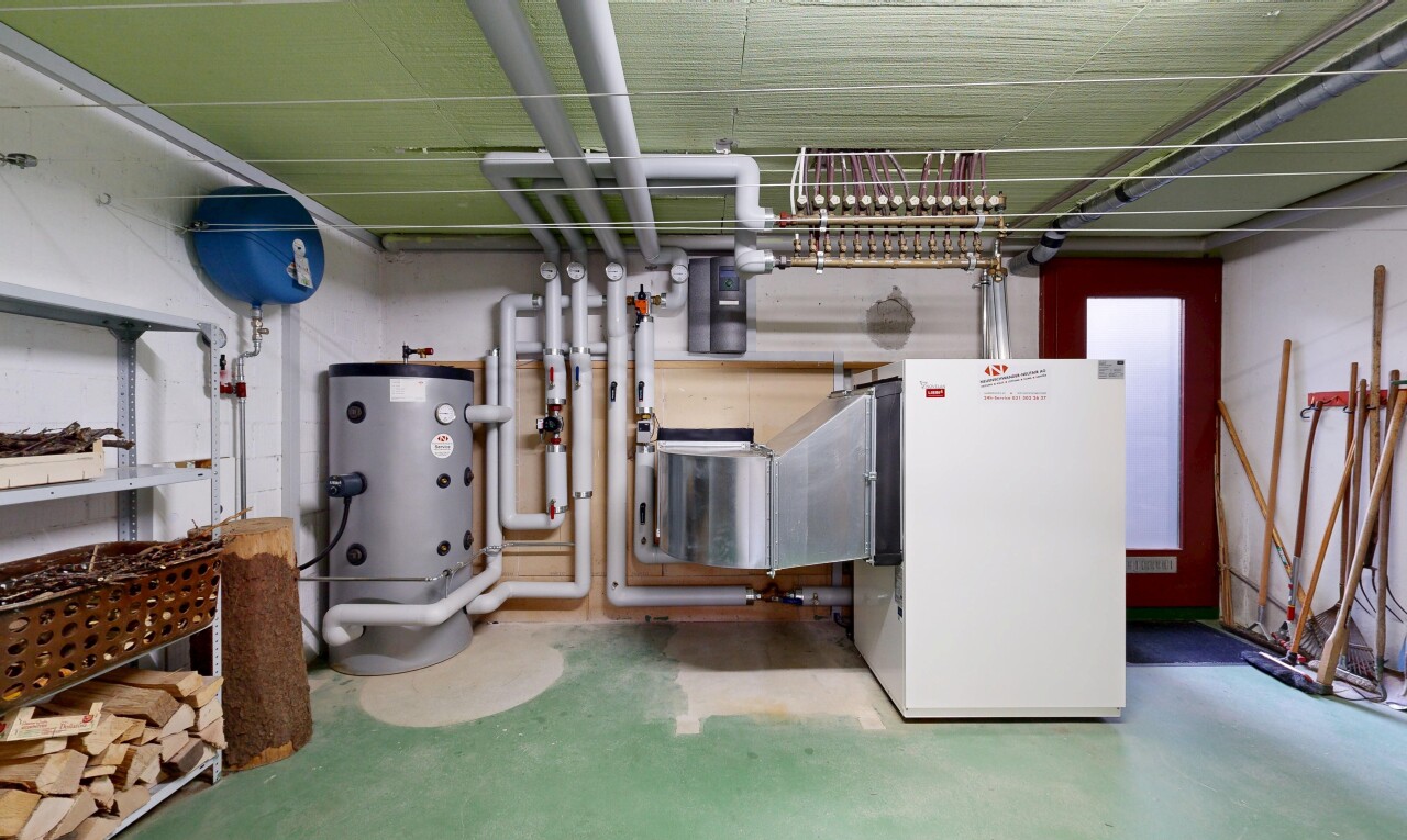 espace intérieur avec inside community et chauffe-eau