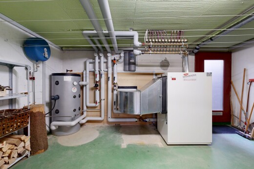 espace intérieur avec inside community et chauffe-eau