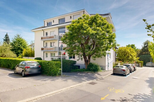 außenansicht mit day time, apartment complex view, blick auf wohnanlage, und from community