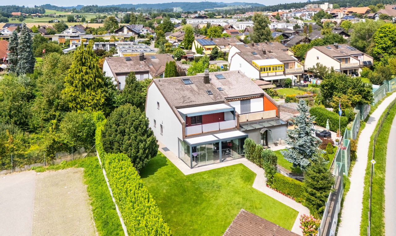 außenansicht mit residential view, wohngebietblick, und terrasse