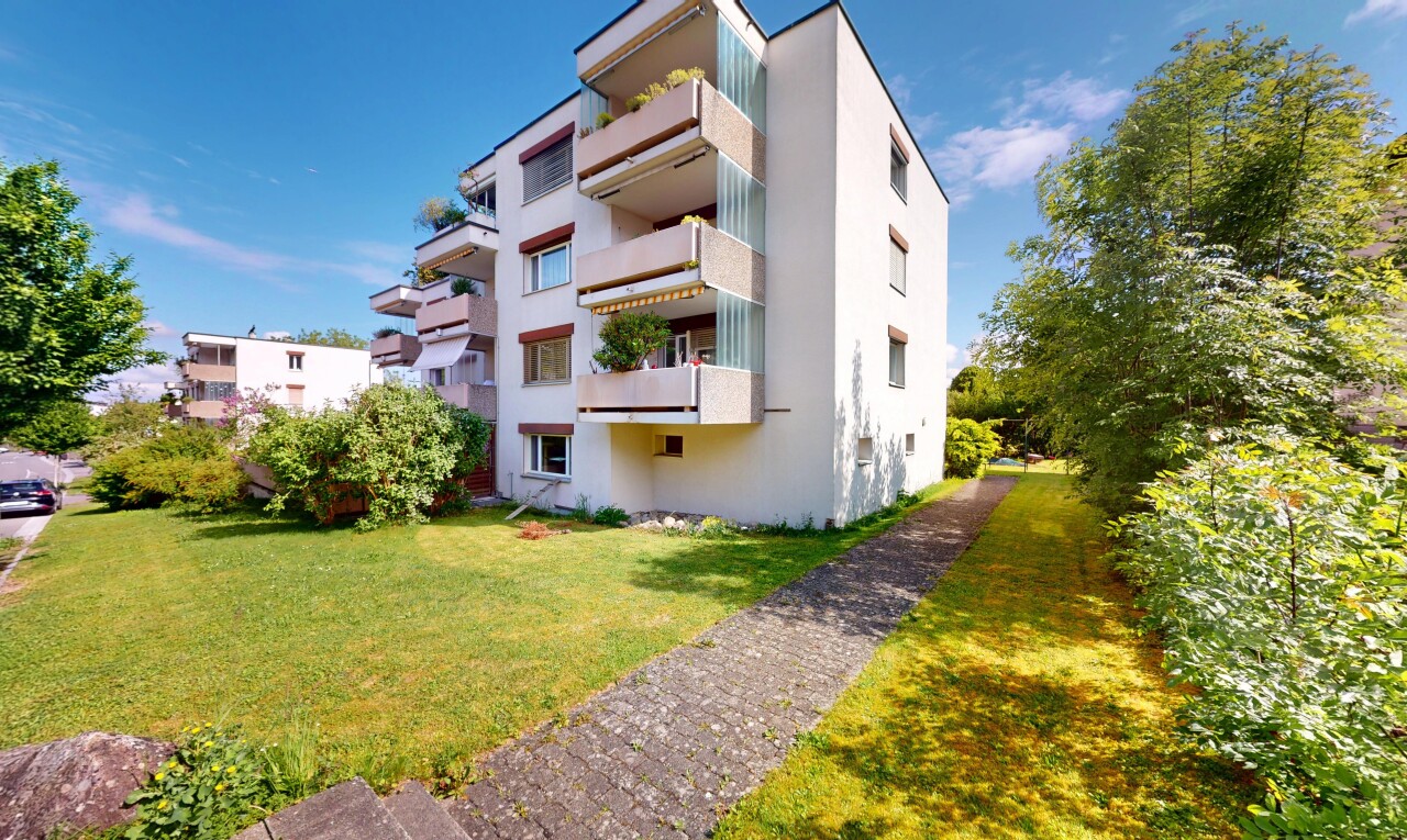 außenansicht mit property visible und day time