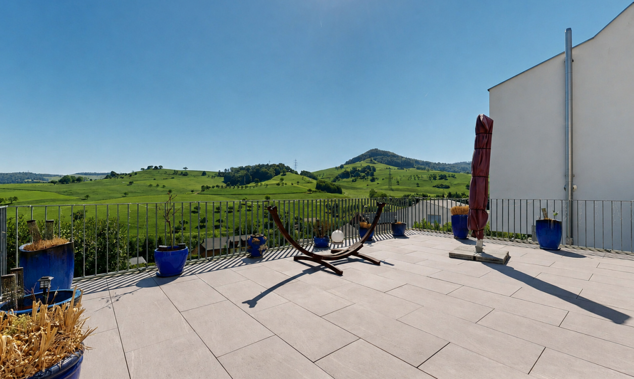 terrasse mit day time, ländliche aussicht, rural view, from property, und view focus