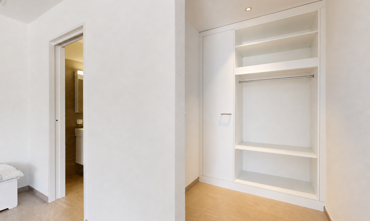 leerer raum mit gipskartonwand, drywall, inside property, einbauleuchten, und sockelleisten