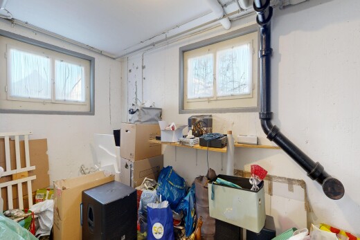 zimmer / schlafzimmer mit inside property, natürliches licht, und natural light