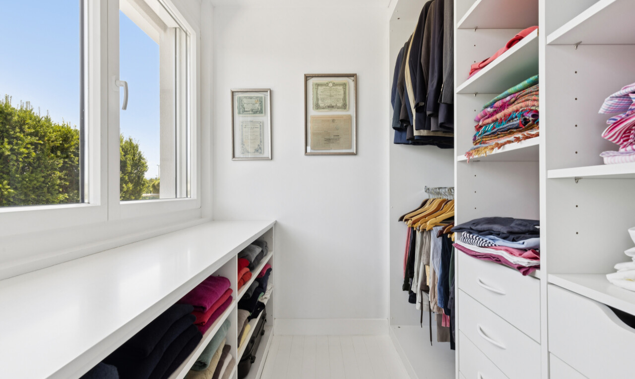 dressing avec dressing et light floor