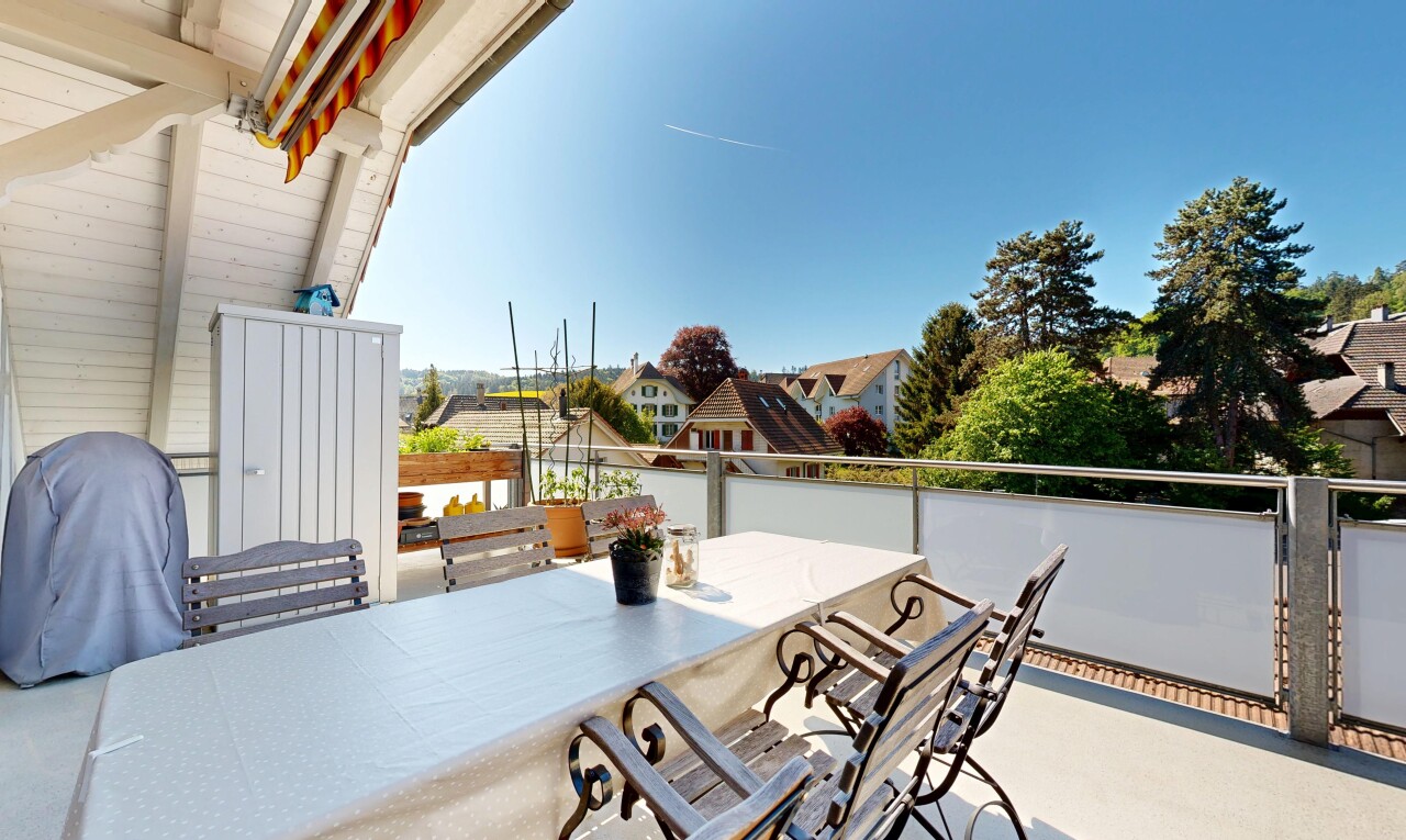 terrasse avec coin repas extérieur, terrasse, day time, et from property