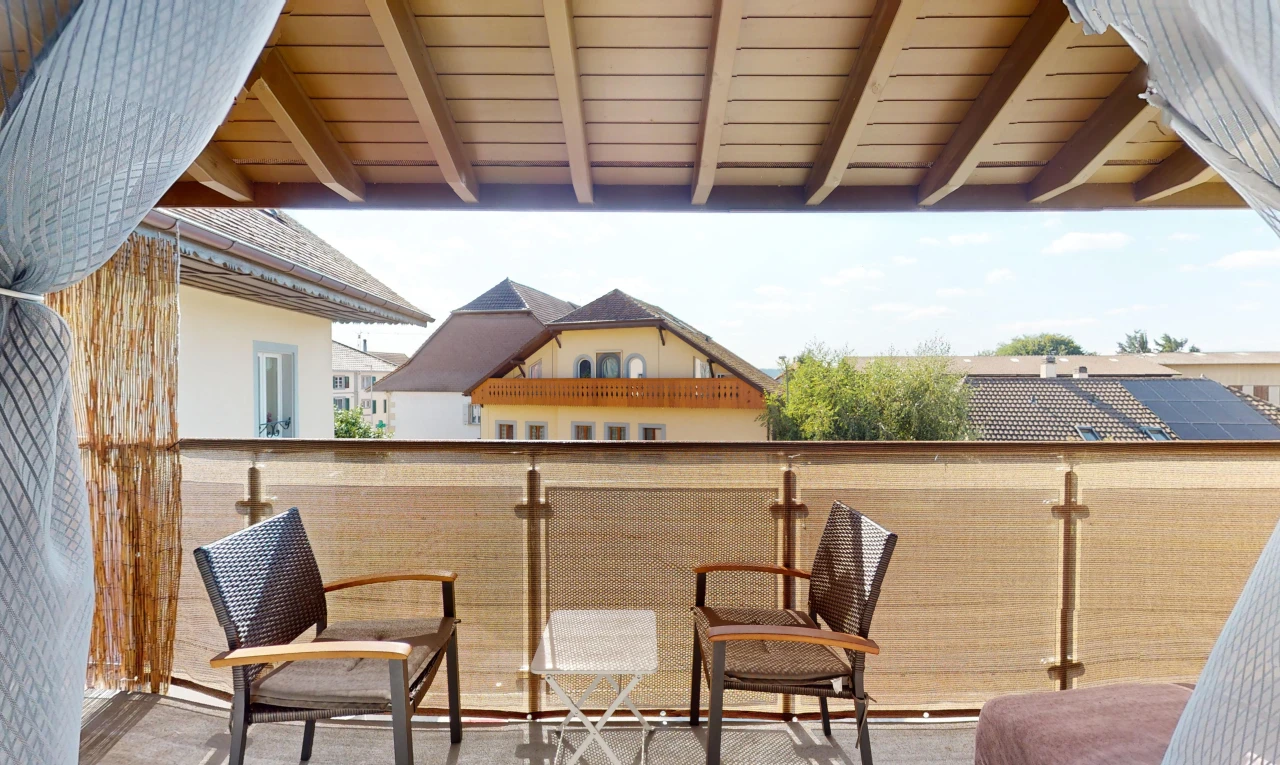 terrasse avec balcon