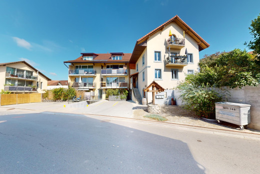 façade avec balcon