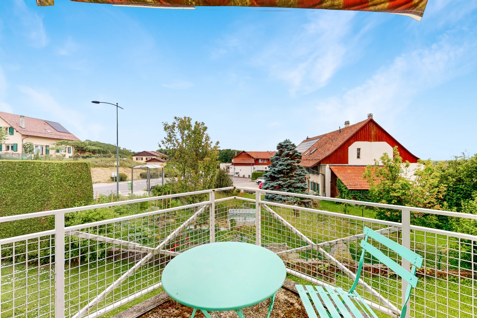 balcon avec vue résidentielle