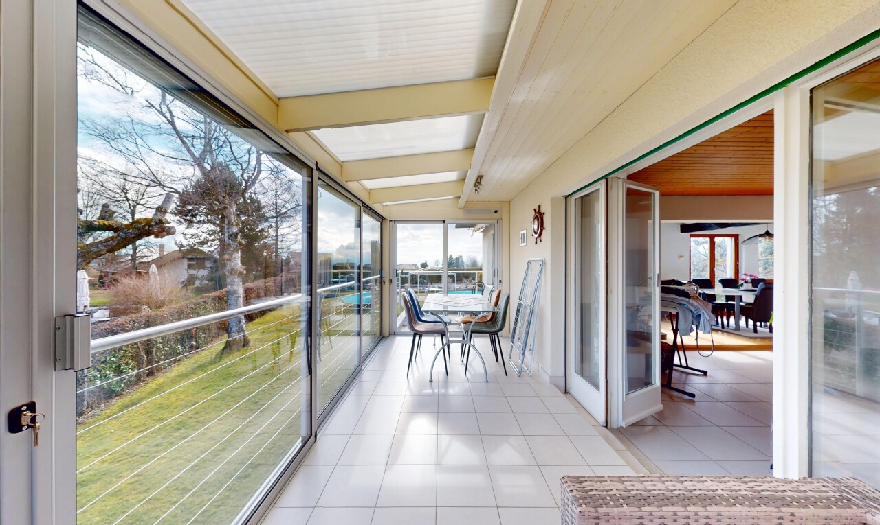 terrasse avec balcon
