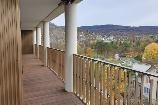 balcon avec balcon, vue sur la montagne, from property, mountain view, et overcast
