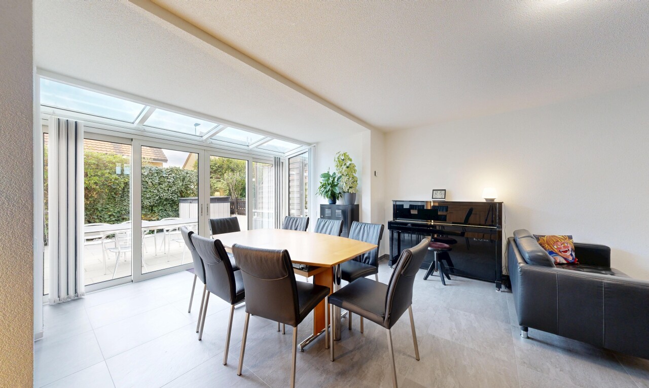 salon / salle à manger avec inside property, lumière naturelle, natural light, cloison sèche, et drywall