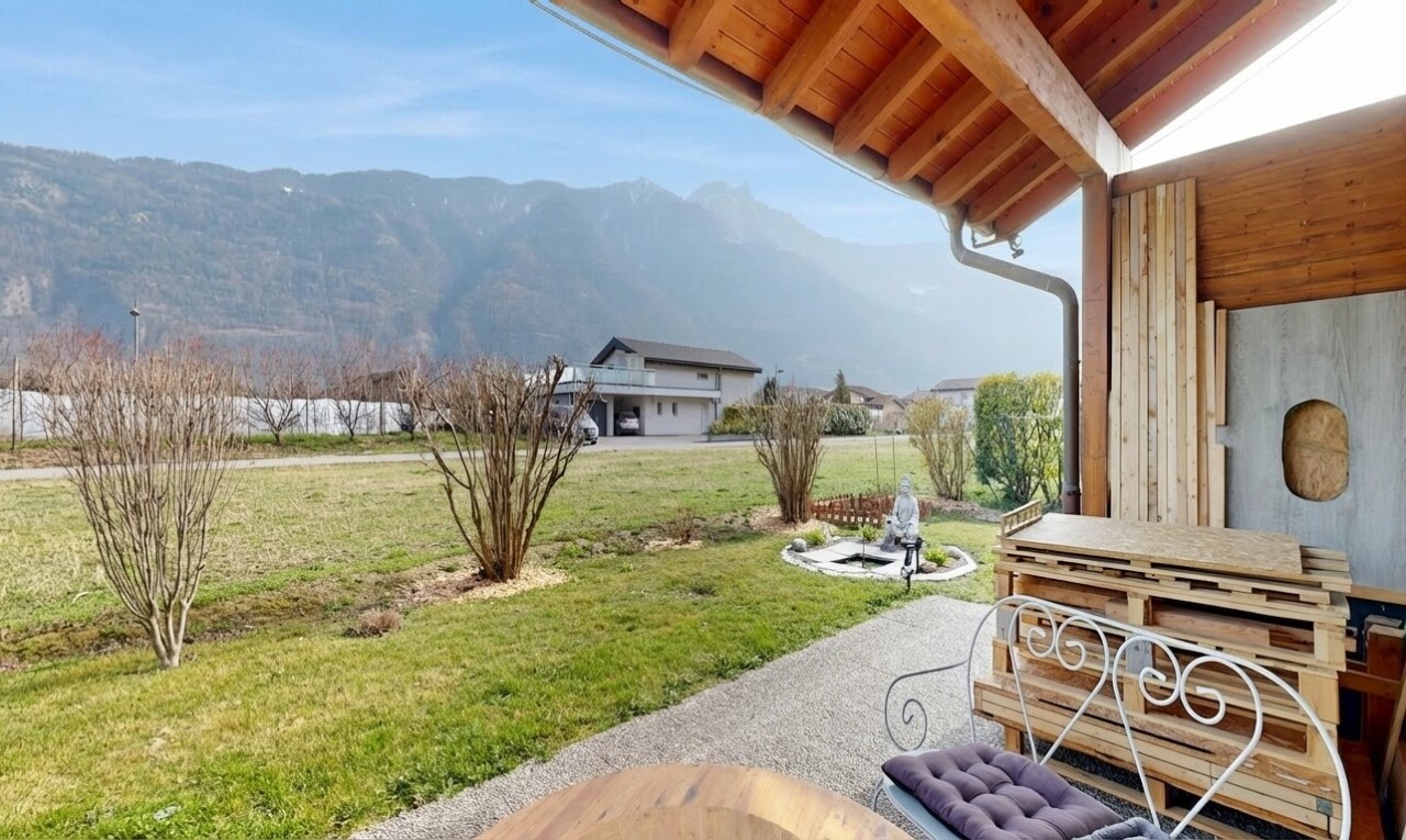 garten mit from property, mountain view, blick auf die berge, terrasse, und day time