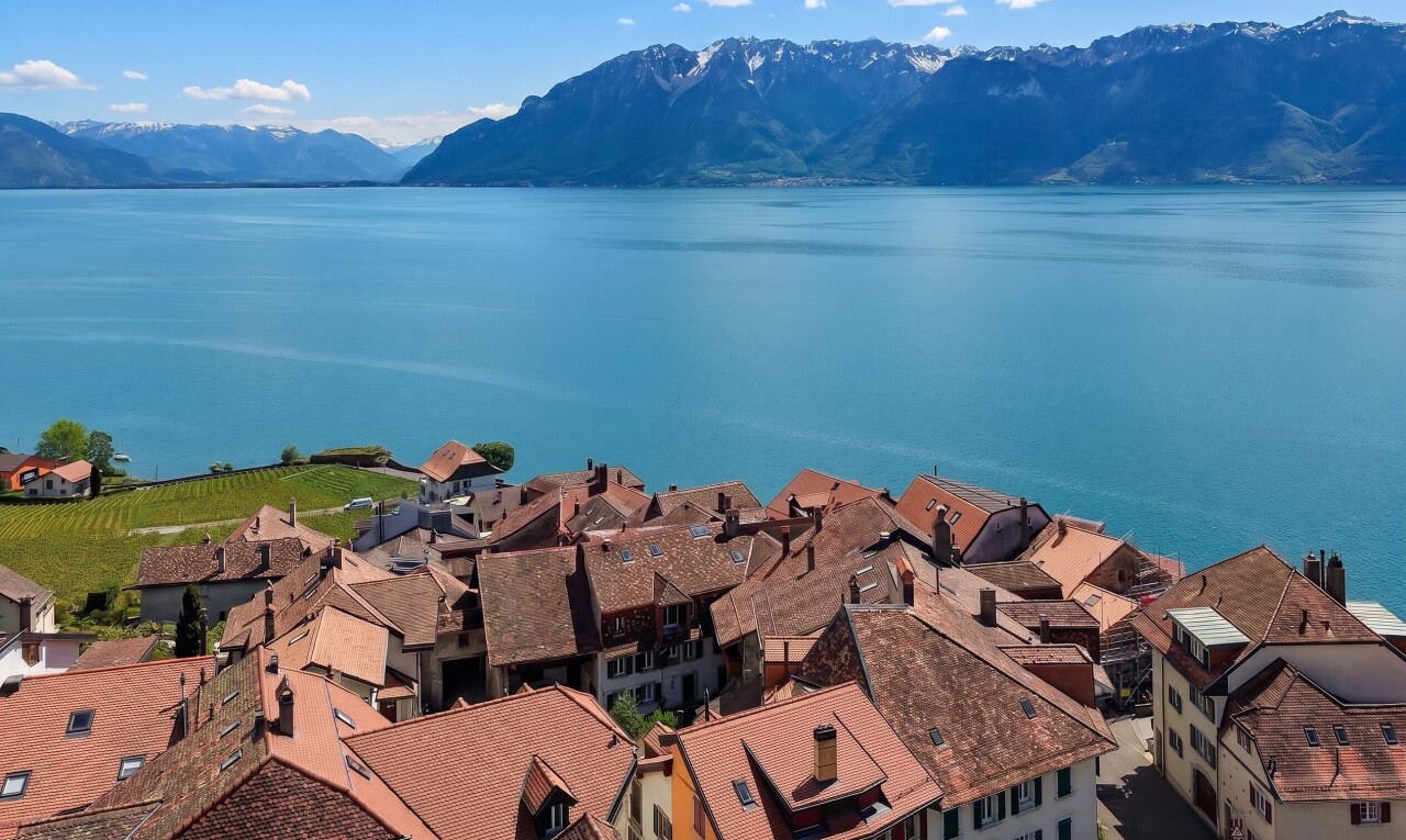 seesicht mit day time, blick auf die berge, mountain view, seesicht, und water view