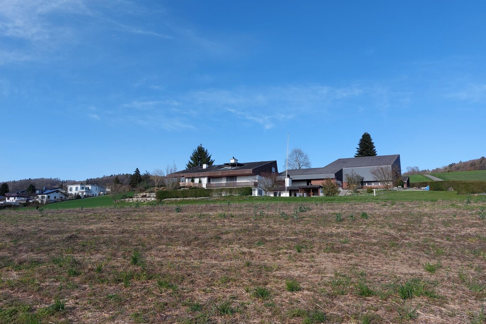 façade avec terrain vierge, day time, rural view, et vue rurale