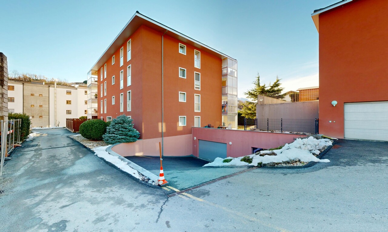 außenansicht mit apartment complex view, blick auf wohnanlage, und from community