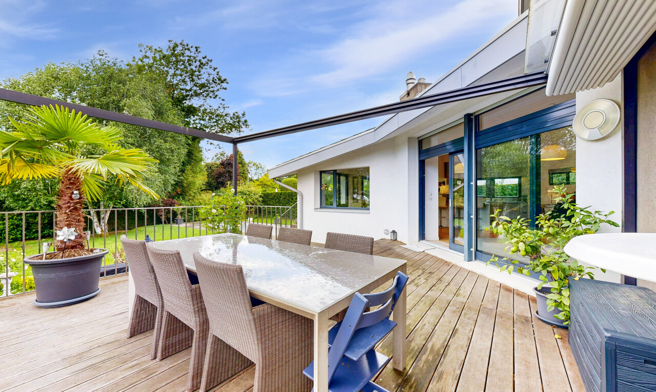 terrasse mit day time, essbereich im freien, und deck