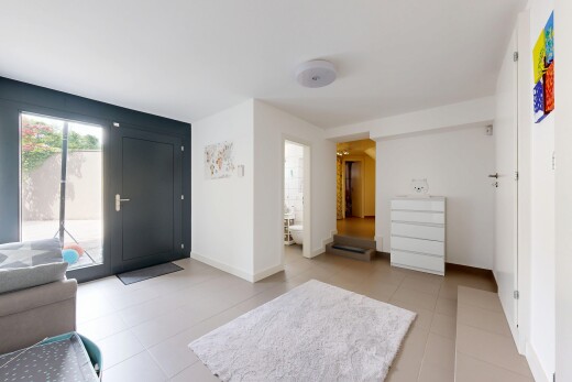 salon avec inside property, lumière naturelle, natural light, cloison sèche, et drywall