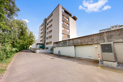 view of apartment building / complex