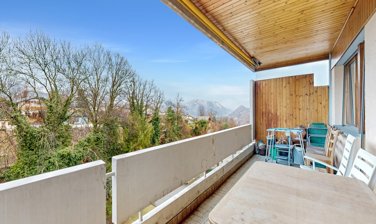 balcony with a mountain view