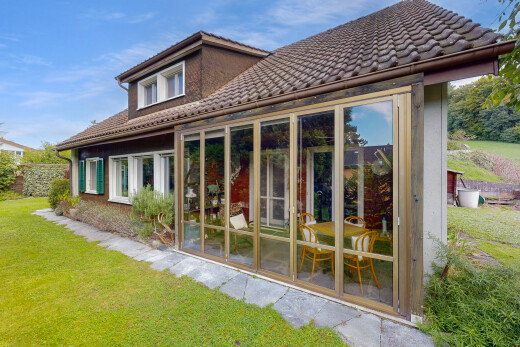 außenansicht mit rasen, property visible, day time, und ziegeldach