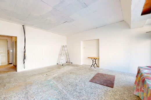 pièce vide avec inside property, drywall, et cloison sèche