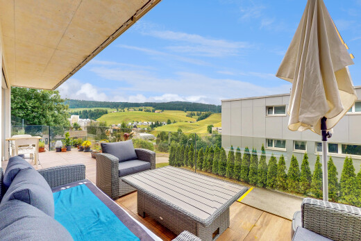 terrasse mit day time, from property, wohnraum im freien, und balkon