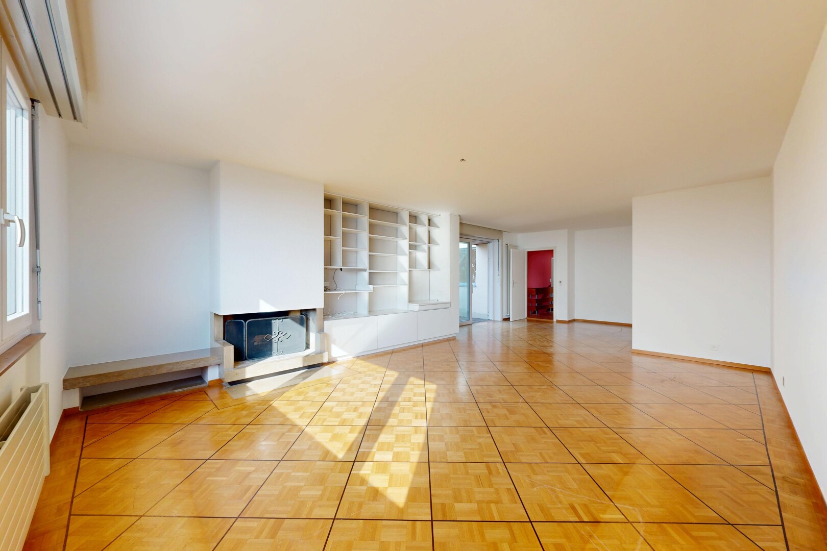 wohnzimmer mit drywall, gipskartonwand, inside property, kühler, und light floor