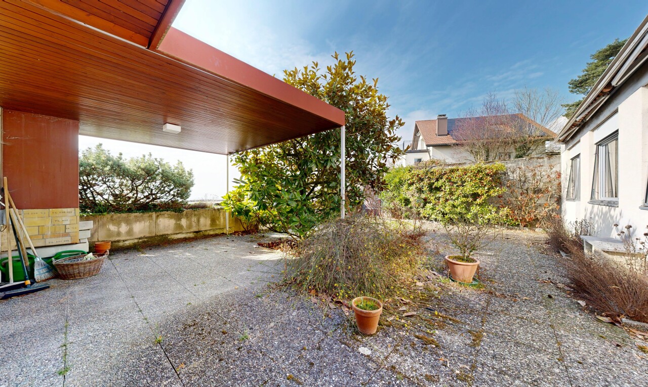 terrasse mit from property, day time, und zaun