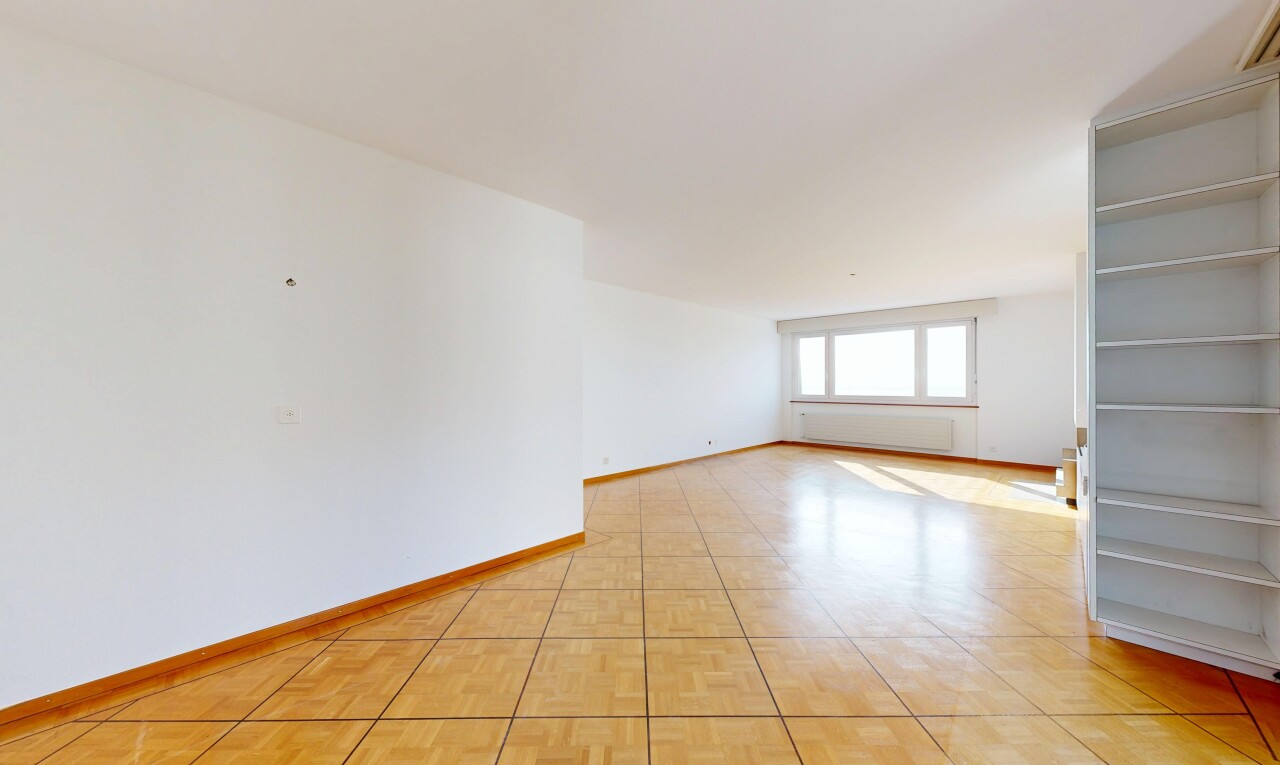 leerer raum mit inside property, natürliches licht, natural light, gipskartonwand, und drywall