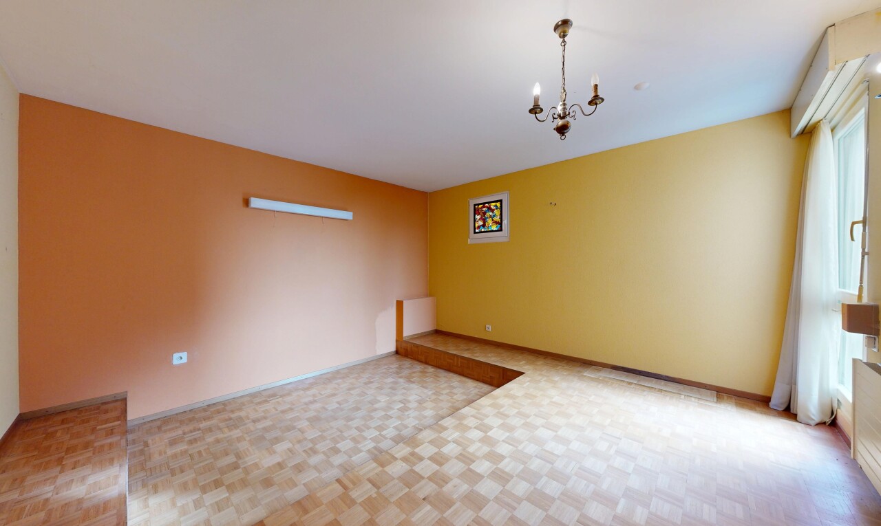 leerer raum mit inside property, parquet floor, gipskartonwand, drywall, und holzfußboden