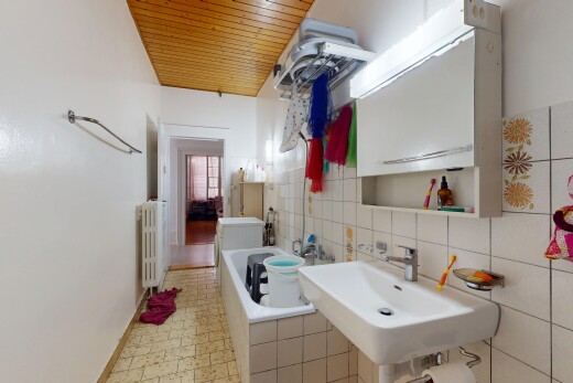 bad mit holzdecke, komplettes badezimmer, gipskartonwand, kühler, und bad