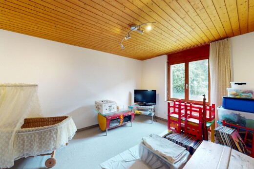 wohnzimmer mit natural light, natürliches licht, inside property, drywall, und gipskartonwand