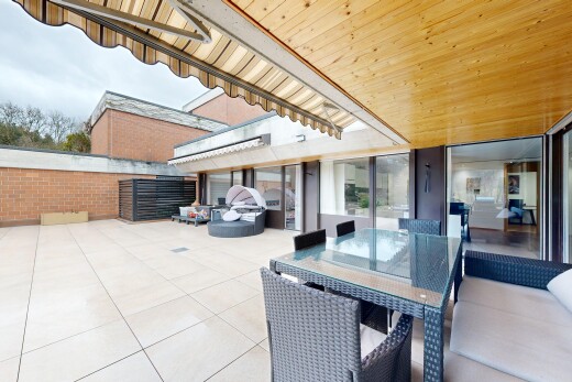 terrasse mit essbereich im freien, markise, from property, terrasse, und overcast