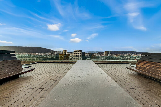 terrasse mit terrasse, city view, stadtblick, day time, und mountain view